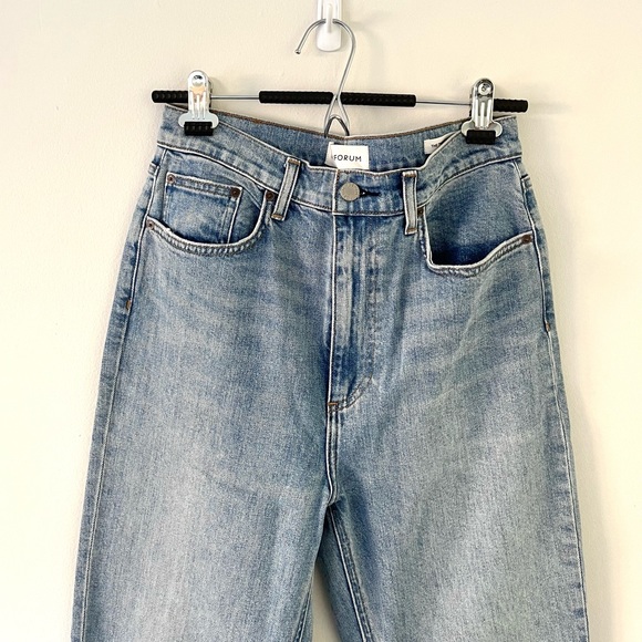 Aritzia Denim Forum Twiggy High Rise Flare - Picture 8 of 9